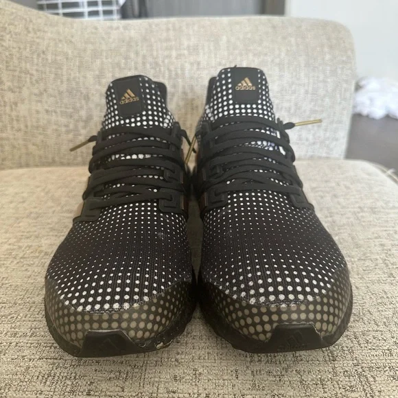 Adidas Ultraboost Size 12 - Picture 4 of 8